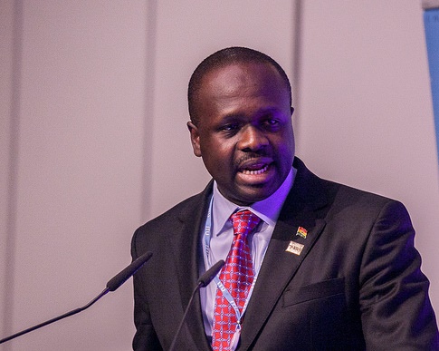 AU has 400m COVID vaccines; only 4m Ghanaians can have it – Omane Boamah