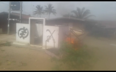 Otumfuo’s shrine set on fire as Kumasi youth clash; police, soldiers fire rifles (PHOTOS)
