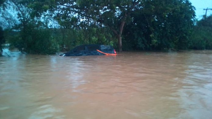 Takoradi: Cars submerged, many stranded following heavy rains
