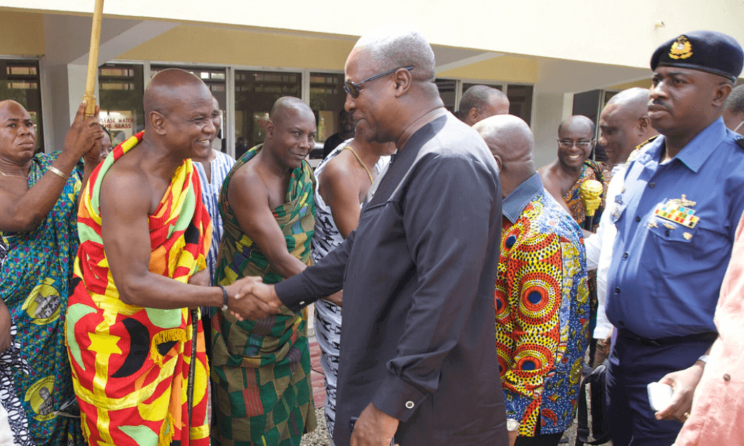 Mahama hails Togbe Afede XlV for rejecting Ex-gratia and Speaking Truth to power