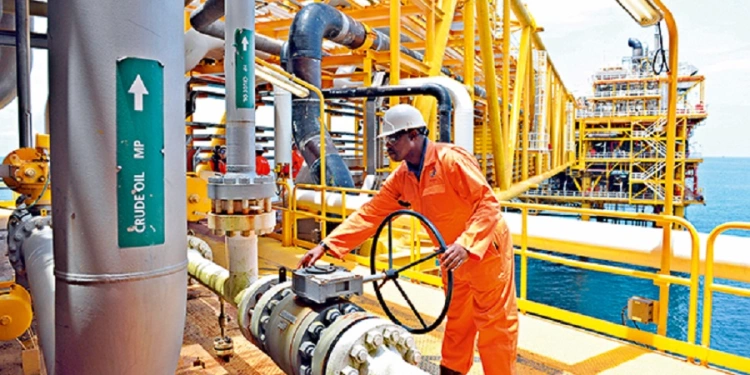 Angola overtakes Nigeria as oil output hits seven-month low