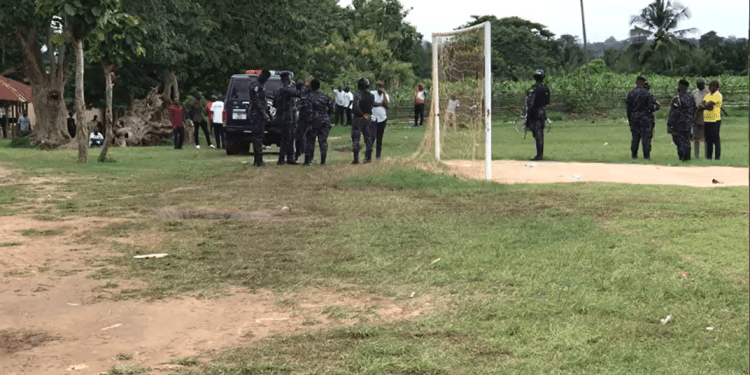 Assin North: One injured as macho men clash at voting centre