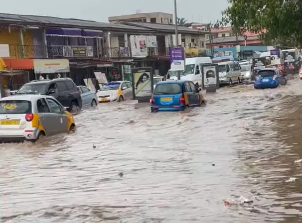 Hours of Torrential Rains causes Gridlock in parts of Accra