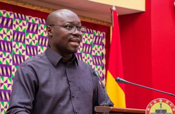 Akufo-Addo must Address the Nation on recent Bank of Ghana issues – Minority Leader demands