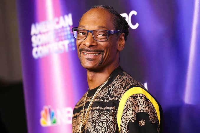 American Rapper Snoop Dogg Quits Smoking