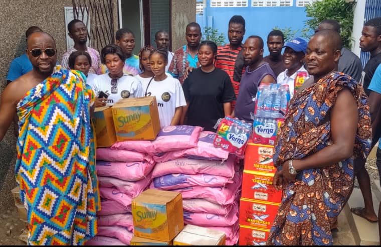 Somé Traditional Council Presents Relief Items to Flood Victims