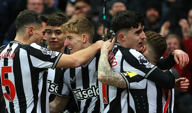 Premier League: Newcastle inflict more misery on Man Utd, Arsenal extend lead