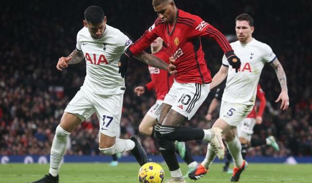 Premier League: Spurs earn draw against Man United; Villa drop vital points in top four
