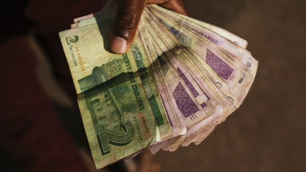 Zimbabwe considers yet another plan to rescue sinking local currency