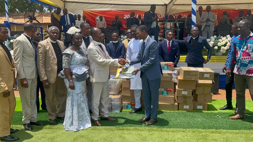 Sosu Joins Worshipers In Madina To Mark Easter And Donates Books And Cash To Children’s Ministries