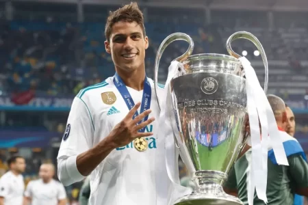 Raphaël Varane Hangs His Boot after 23-Minute Como Debut