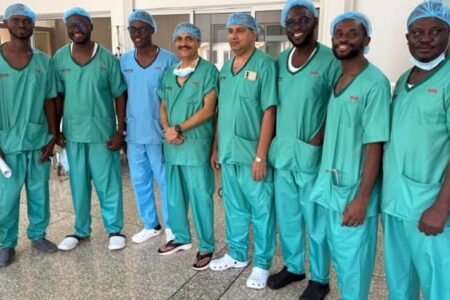 A/R: Doctors perform first-ever kidney transplant, bringing hope to patients